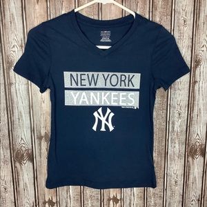 New York Yankees girls T-shirt New W/O tags